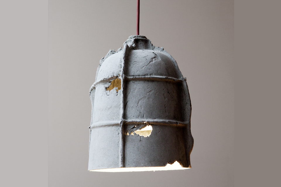 studio cod luminaires-contemporain mold lamp-grauer-hintergrund